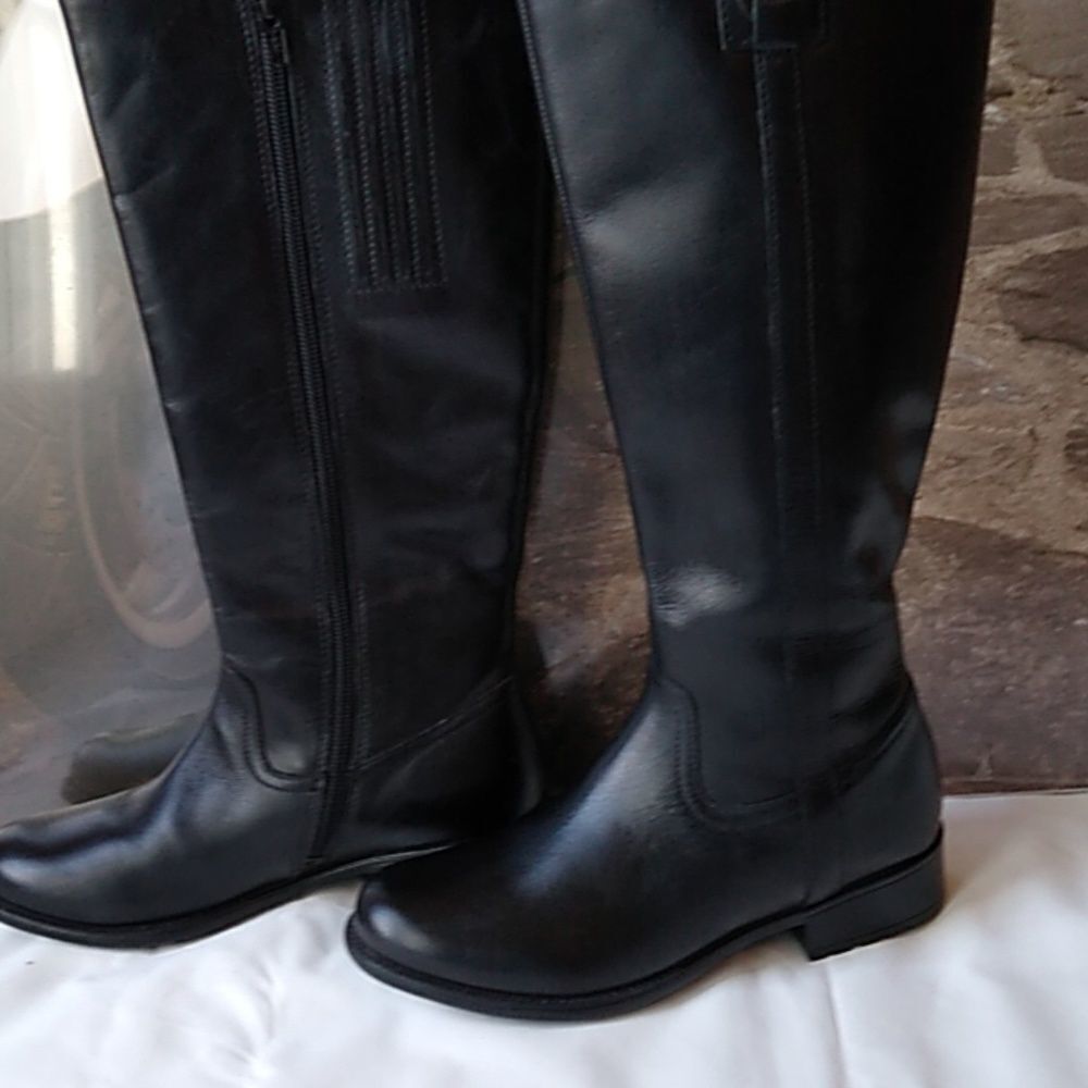 Black Clark's Size 5 Leather Boots Knee High